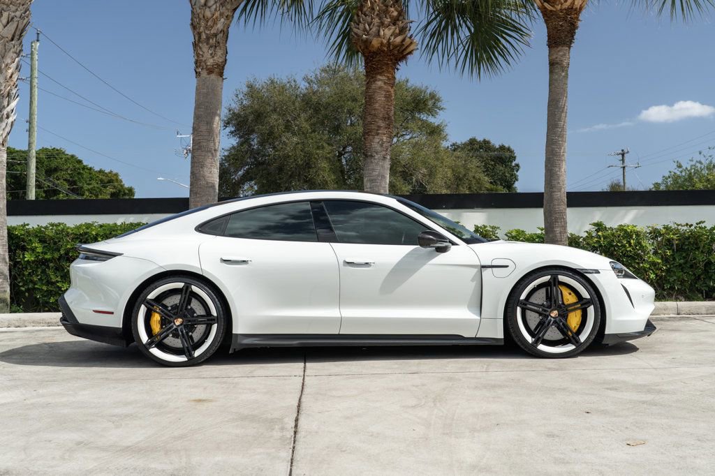 Used 2021 Porsche Taycan Turbo S image 9