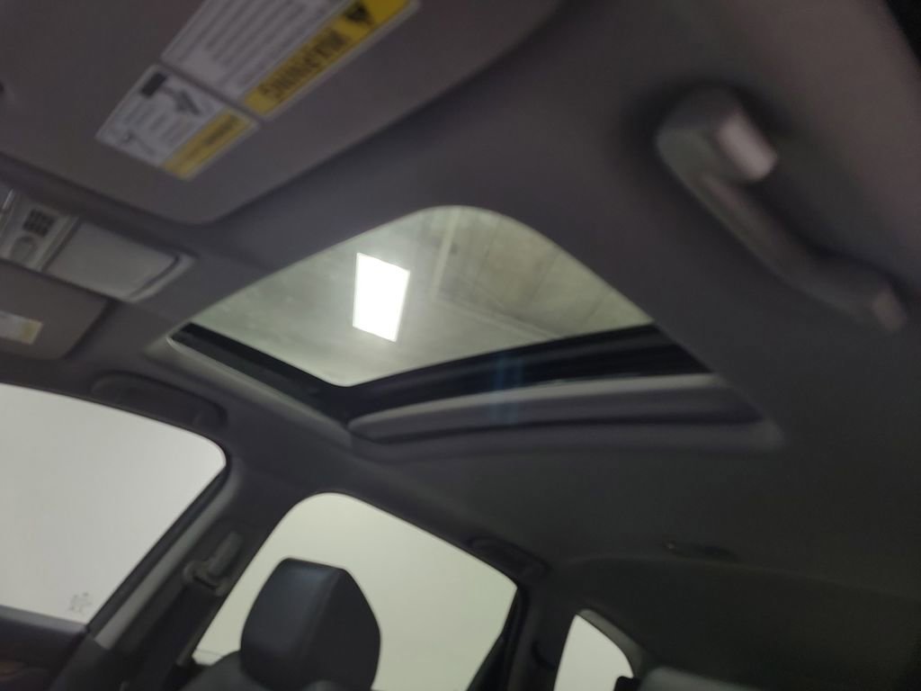 Used 2022 Honda CR-V Touring image 14