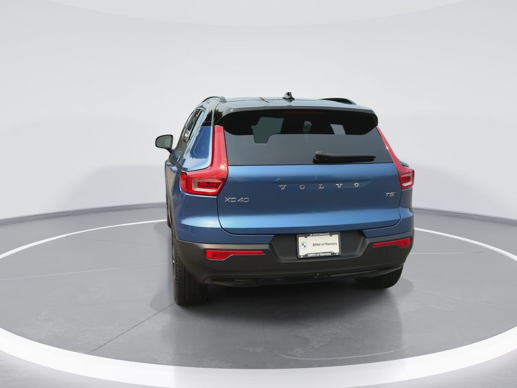 Used 2021 Volvo XC40 T5 R-Design AWD/4WD image 7