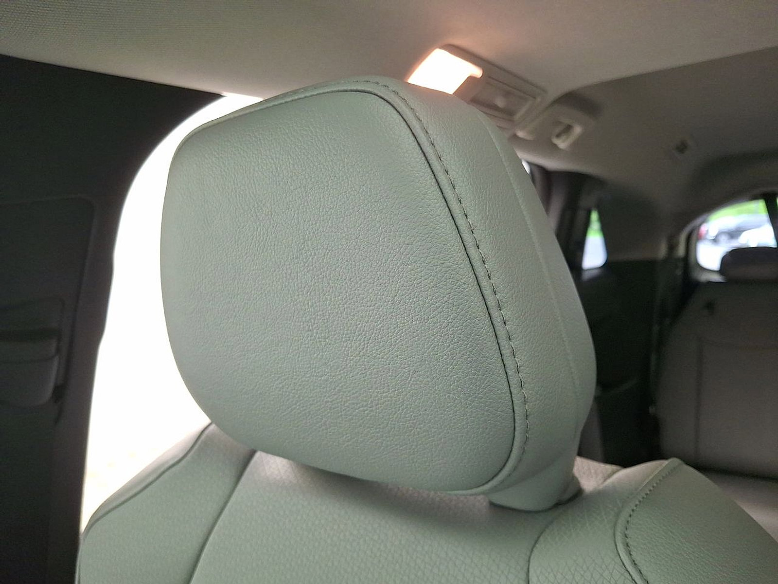 Used 2026 Toyota Sienna XLE FWD image 21