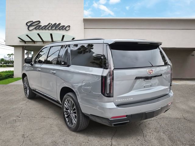 Certified 2025 Cadillac Escalade ESV Sport Platinum image 2