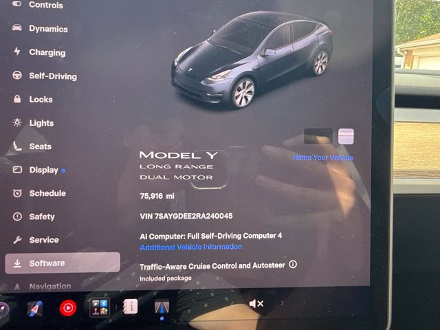 Used 2024 Tesla Model Y Long Range AWD/4WD image 30