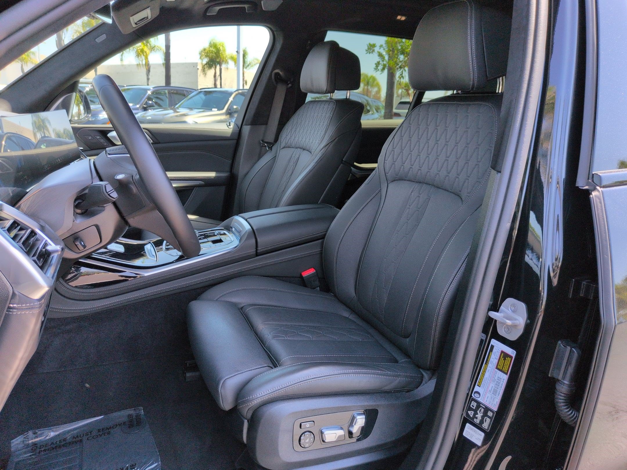 Used 2025 BMW ALPINA XB7 AWD/4WD image 16