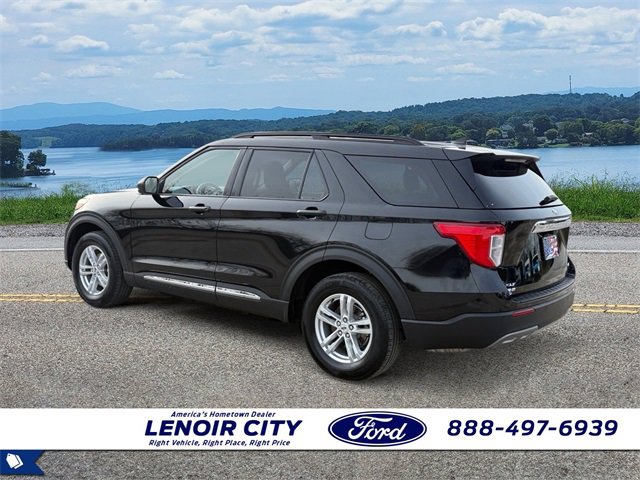 Used 2022 Ford Explorer XLT w/ Equipment Group 202A image 5