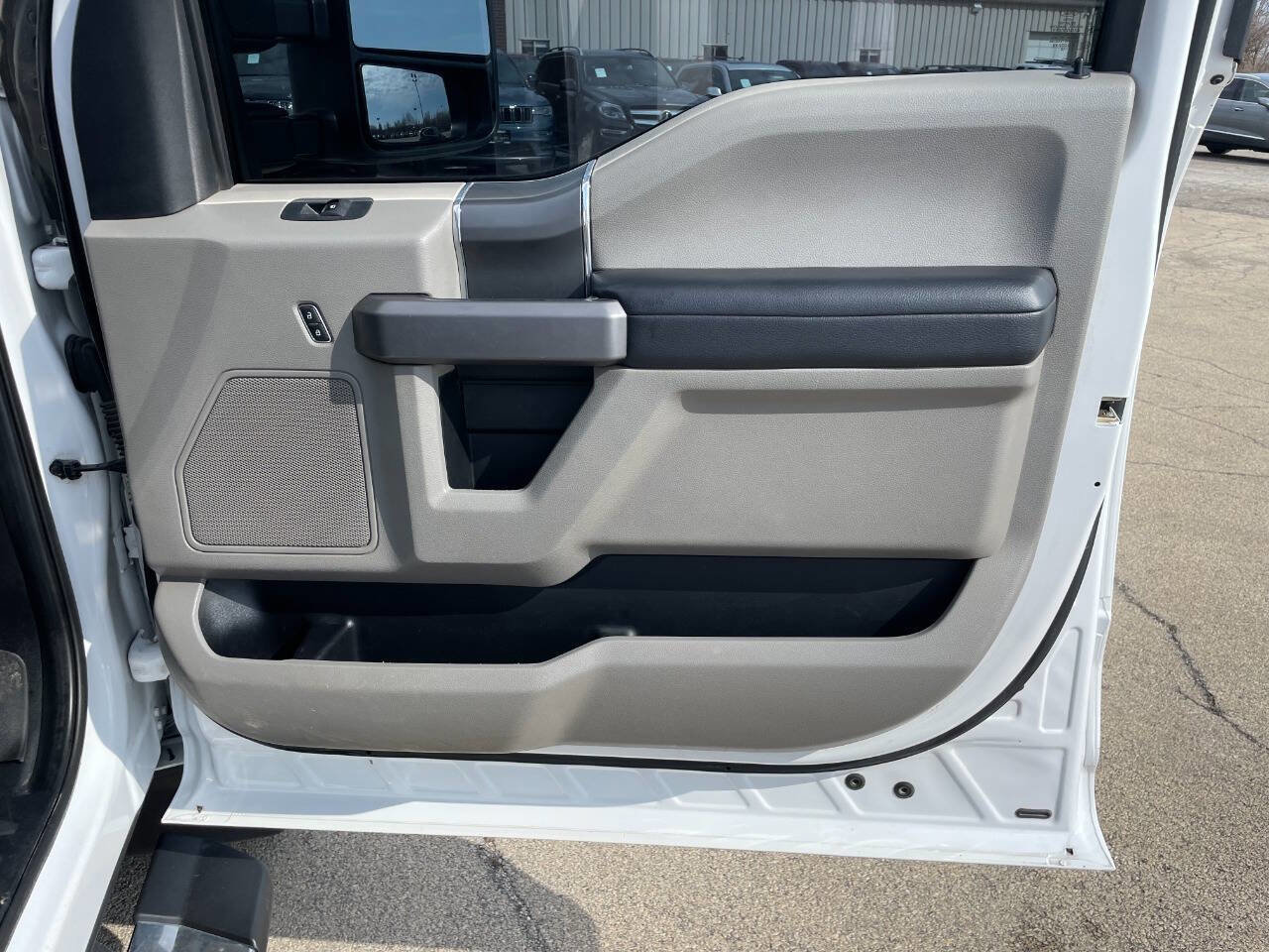 Used 2019 Ford F250 XLT w/ XLT Premium Package image 29
