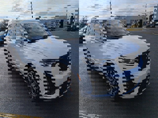 Used 2024 Cadillac XT6 Sport w/ Technology Package image 1