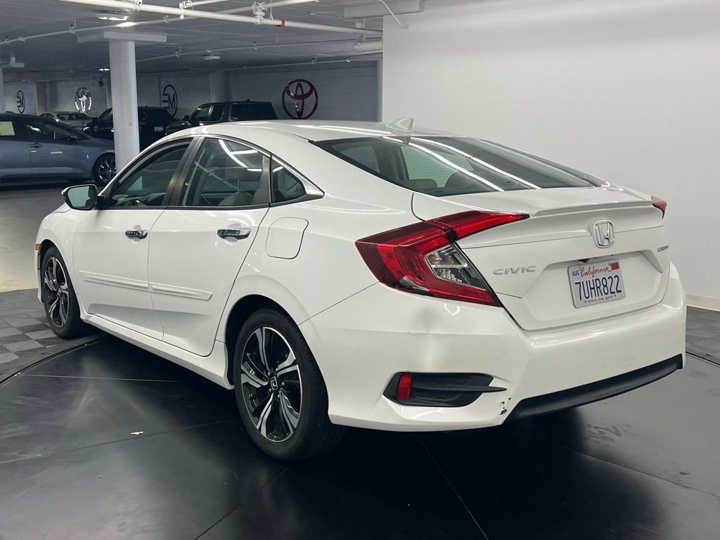 Used 2016 Honda Civic Touring image 3