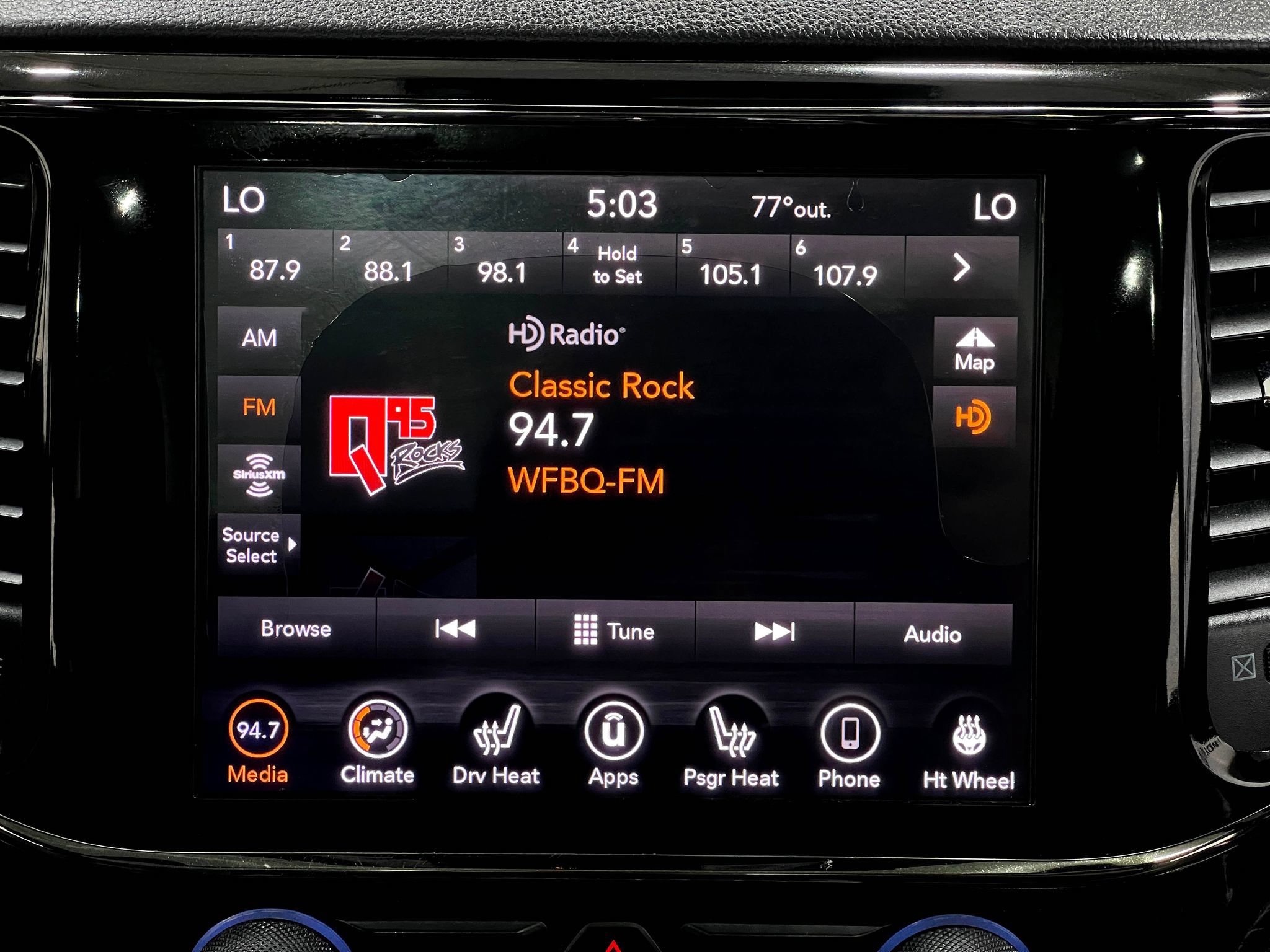 Used 2020 Jeep Grand Cherokee High Altitude AWD/4WD image 24