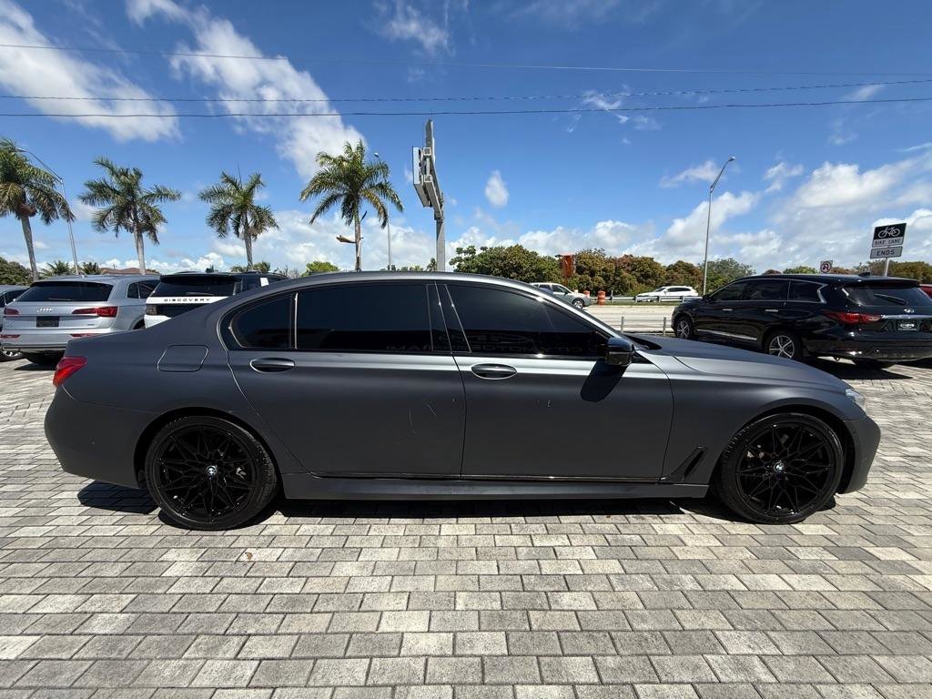 Used 2017 BMW 750i 750i Sedan image 11