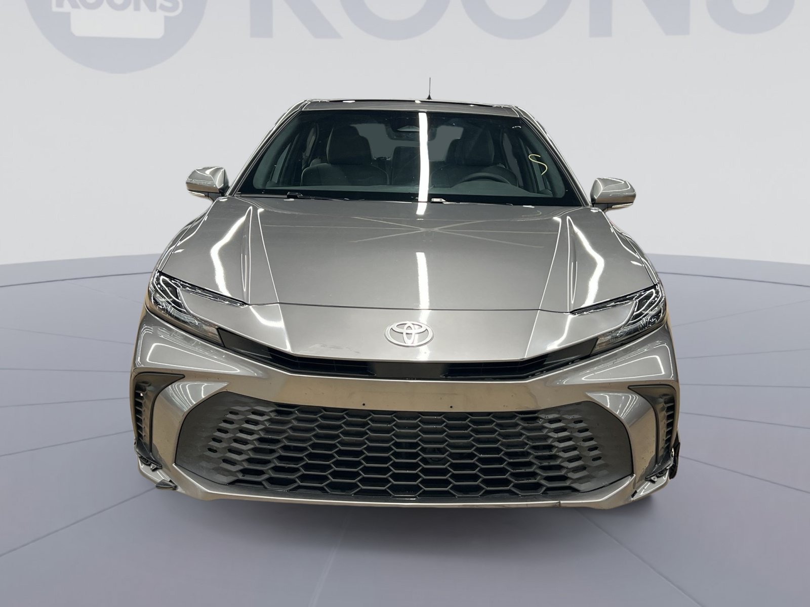 Used 2025 Toyota Camry SE w/ Convenience Package FWD image 10