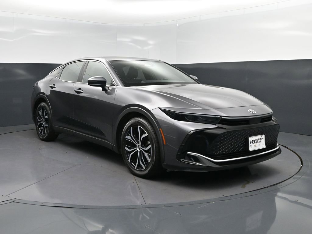 Used 2023 Toyota Crown XLE AWD/4WD image 9