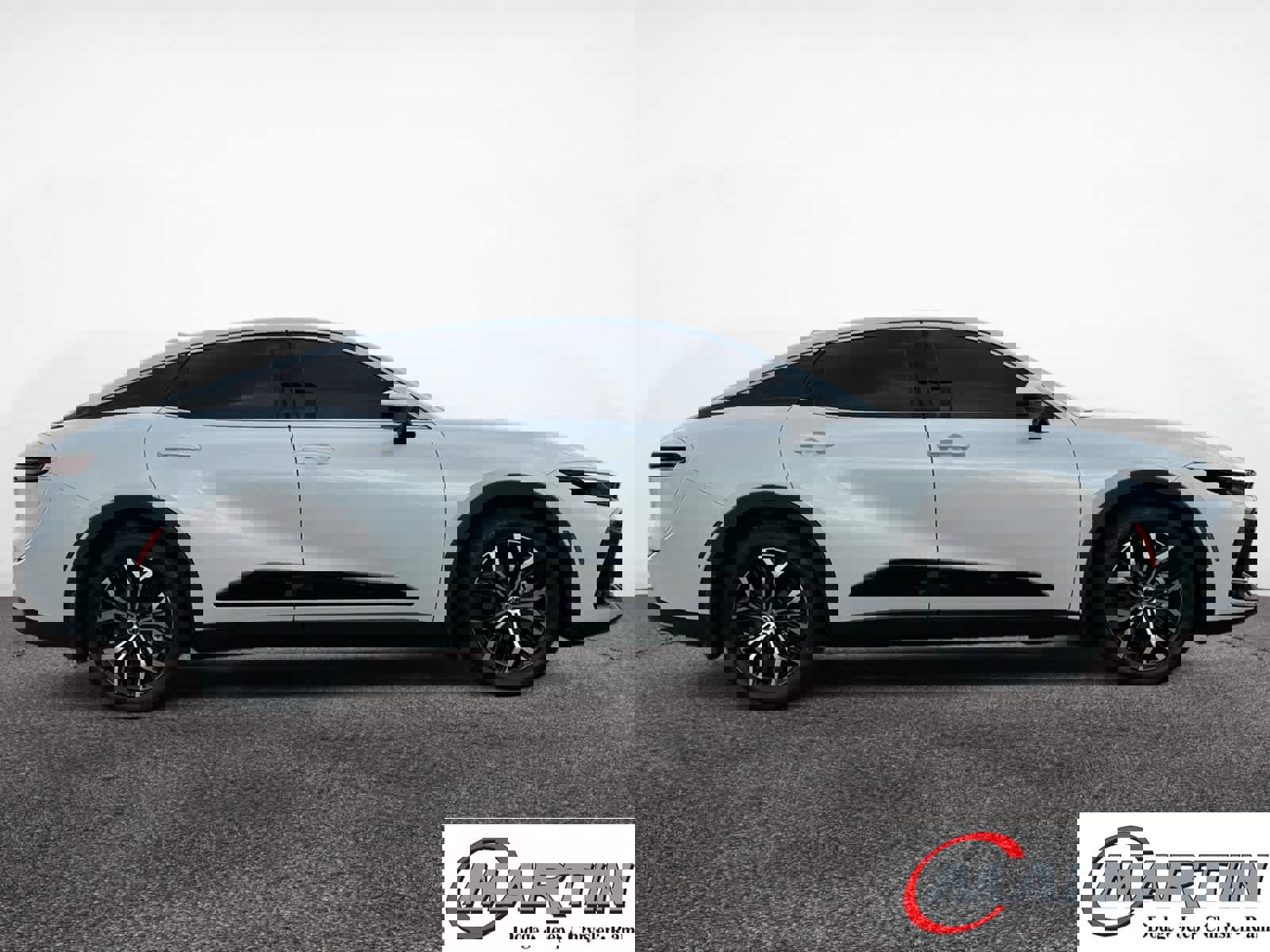 Used 2023 Toyota Crown XLE image 6
