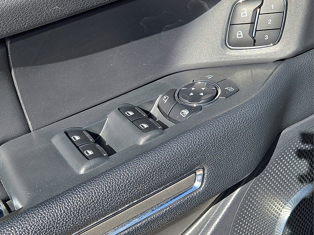 Used 2024 Ford Expedition XLT image 22