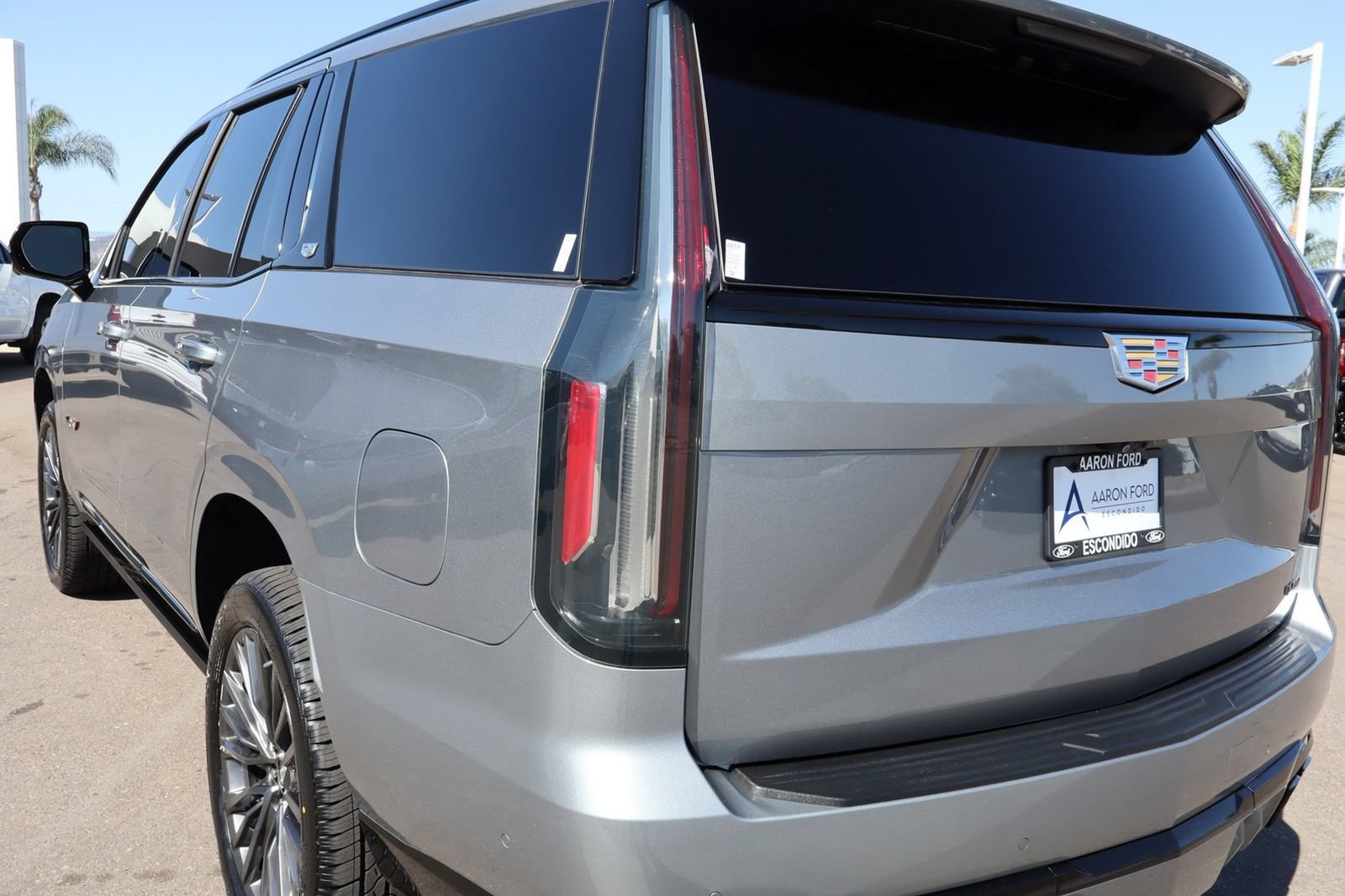 Used 2023 Cadillac Escalade V AWD/4WD image 16