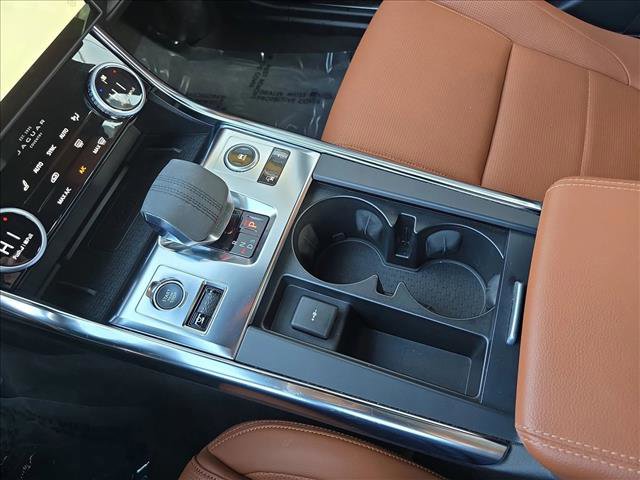 Used 2024 Jaguar XF R-Dynamic SE image 24