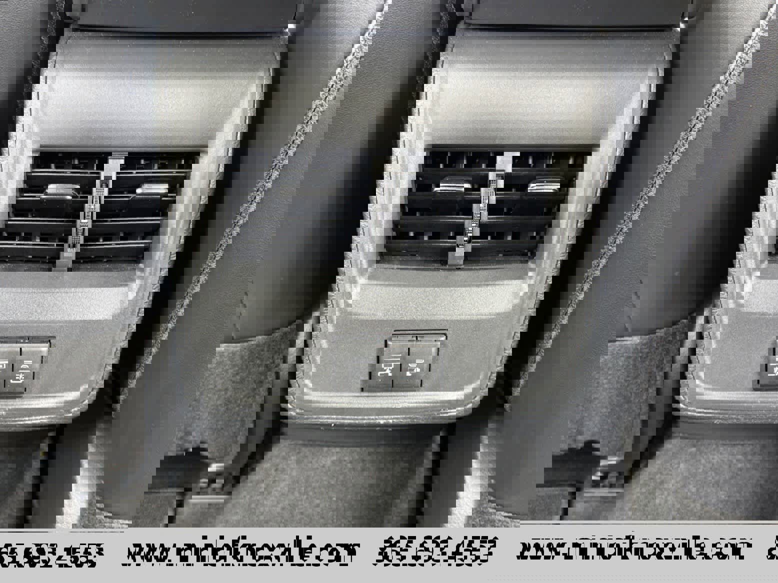 Used 2022 Toyota Avalon XLE w/ Moonroof Package image 30