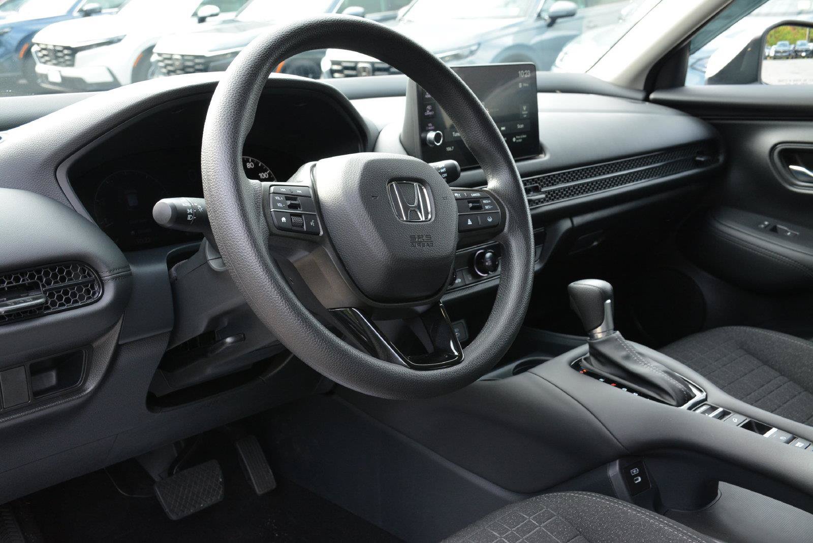 Used 2027 Honda HR-V LX image 10