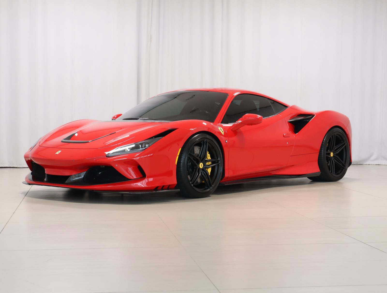 Used 2022 Ferrari F8 Tributo image 3