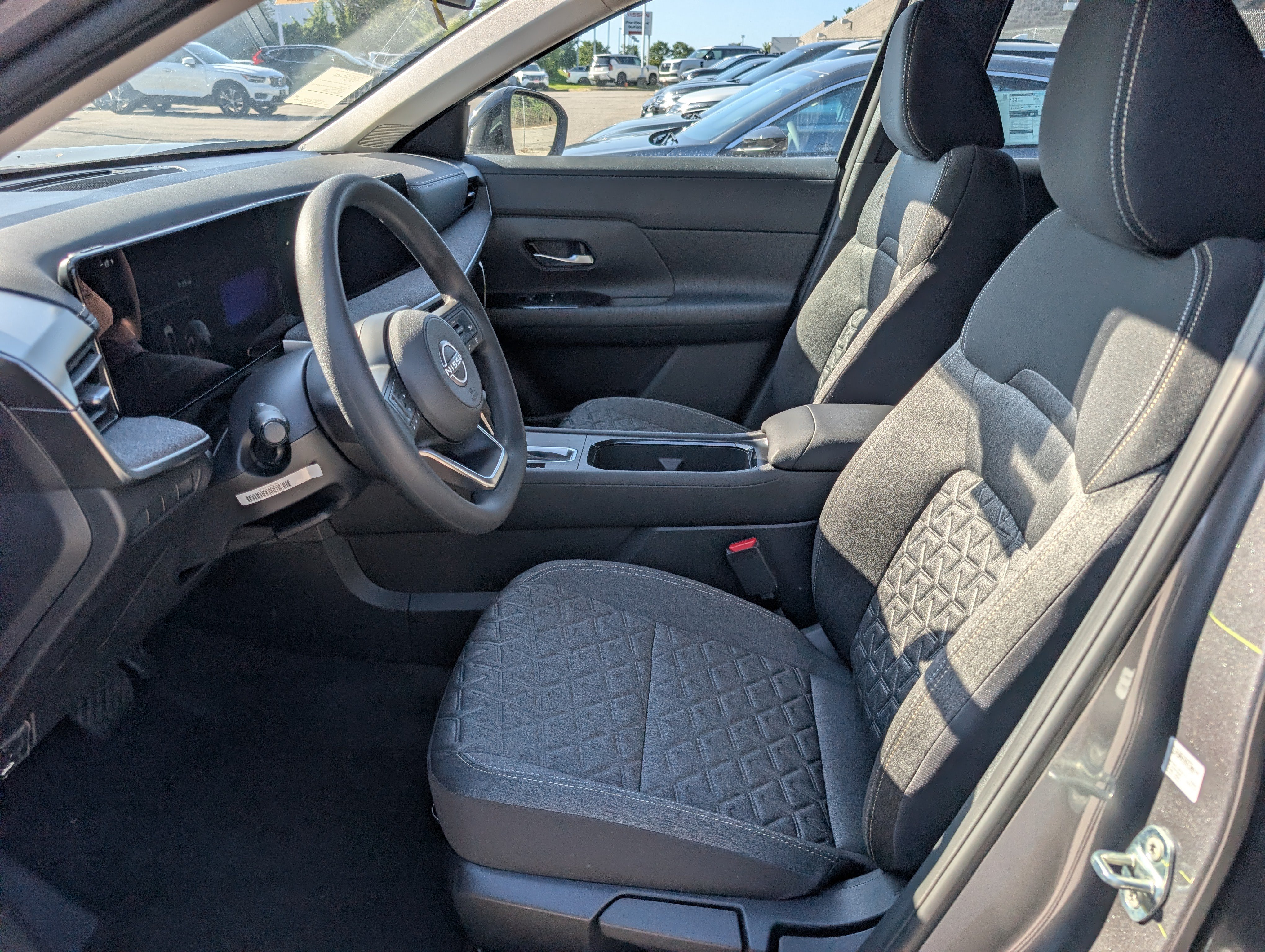 New 2027 Nissan Kicks SV AWD/4WD image 11