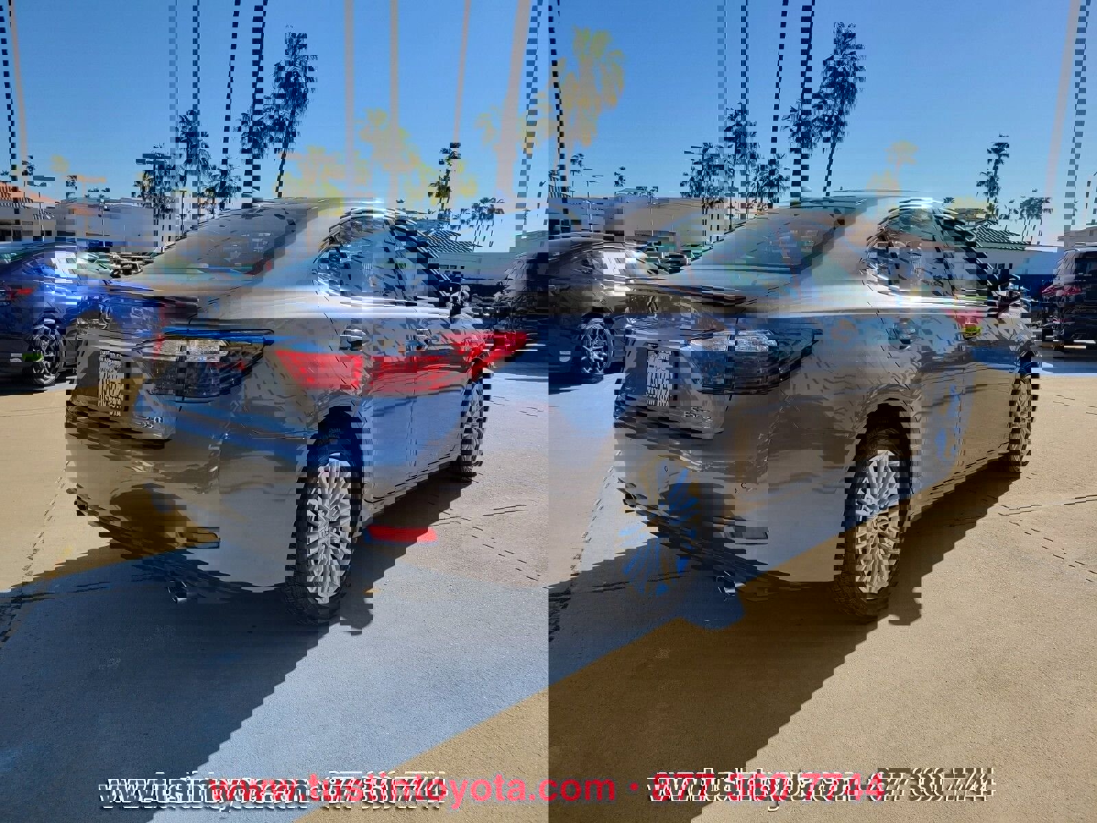 Used 2015 Lexus ES 350 w/ Premium Package image 4