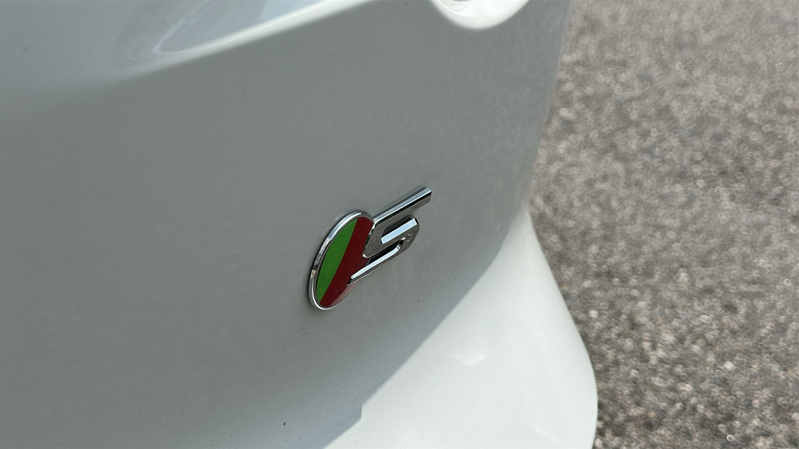Used 2015 Jaguar F-TYPE S RWD image 13