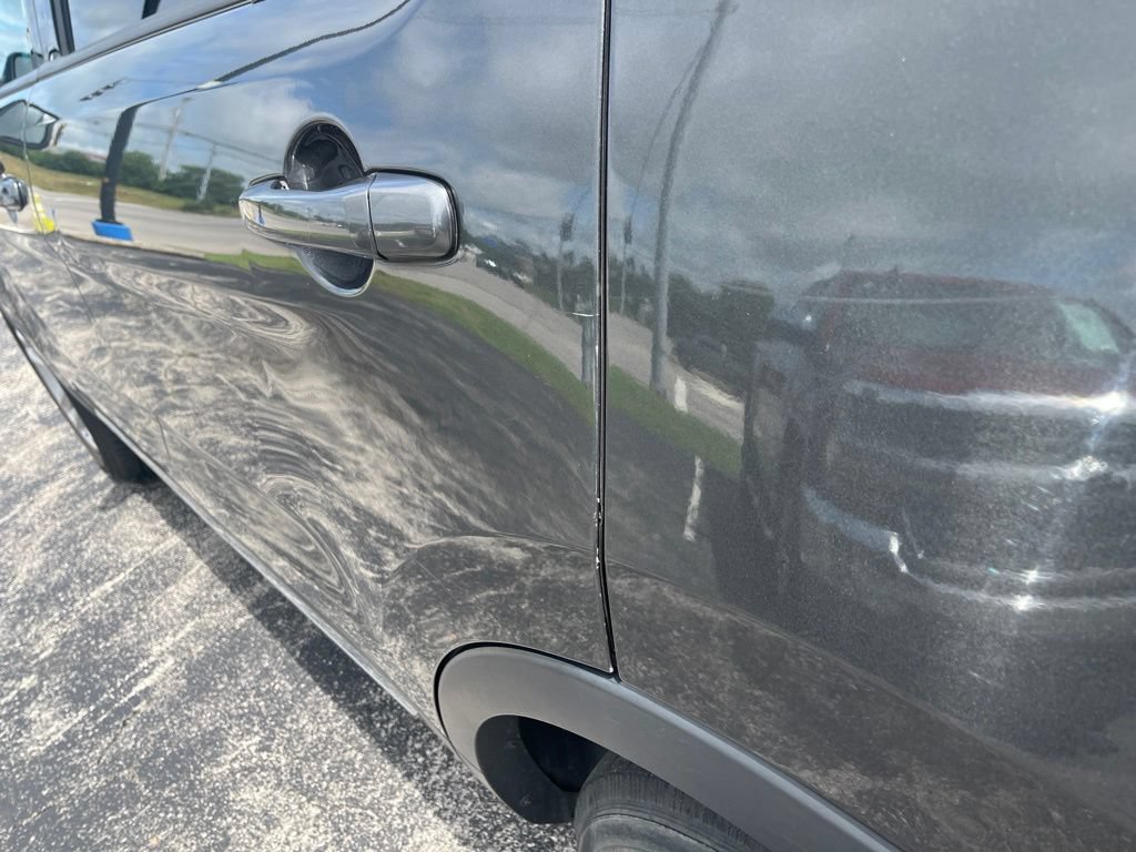 Used 2017 Ford Explorer XLT FWD image 12