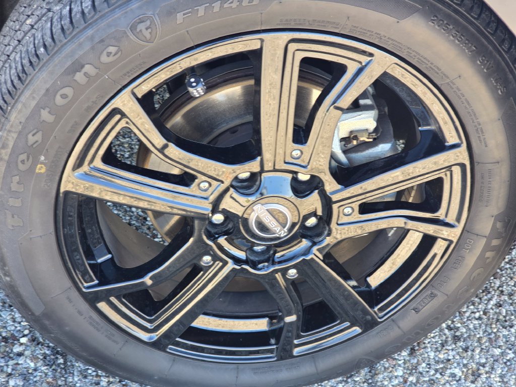 Used 2023 Nissan Kicks SR FWD image 5