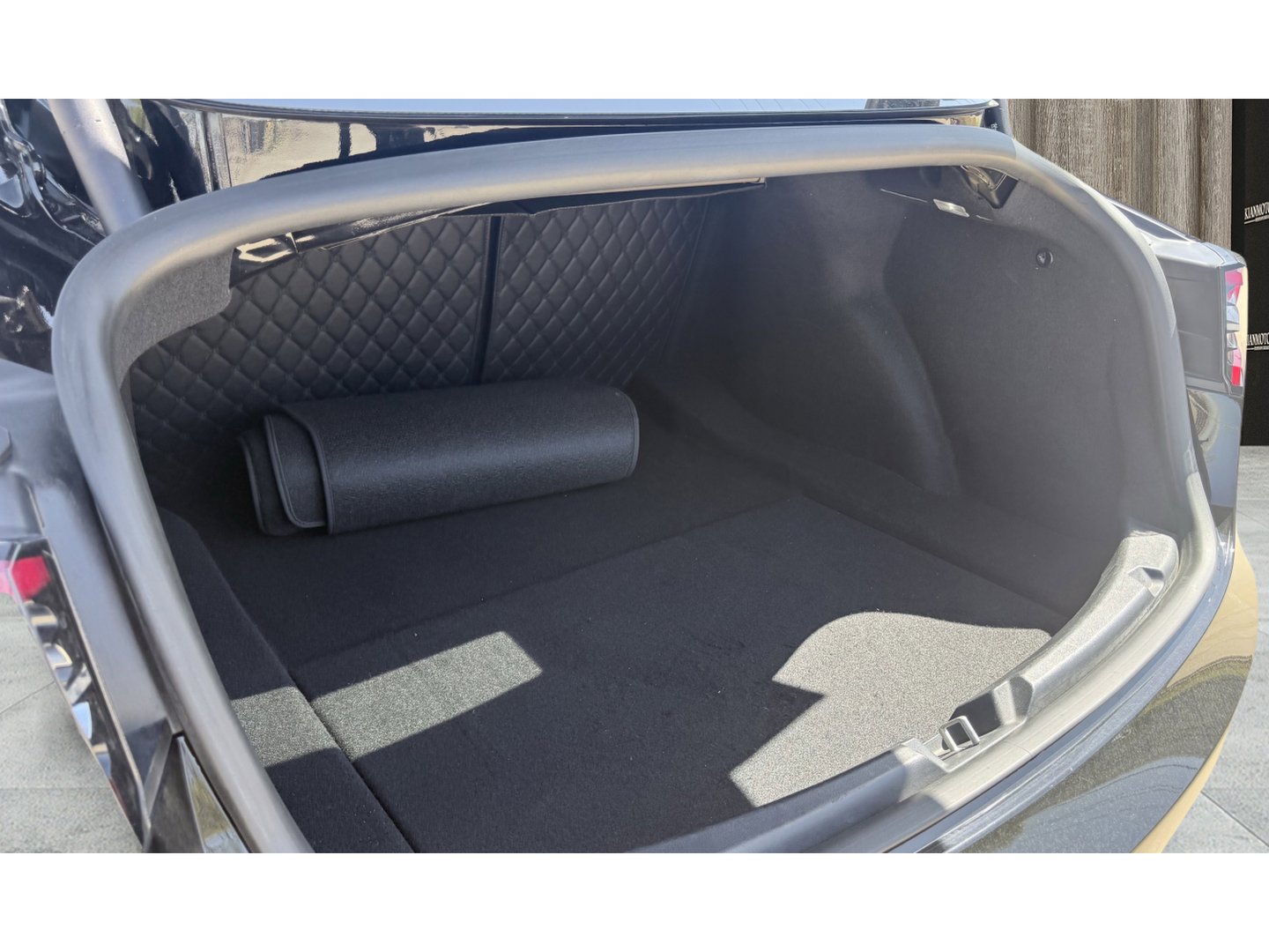 Used 2018 Tesla Model 3 Long Range image 17