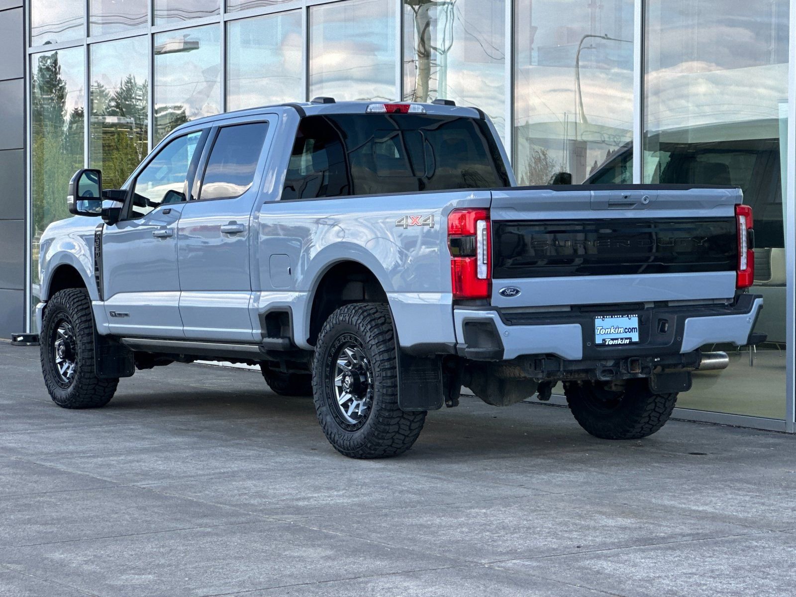 Used 2025 Ford F350 Platinum AWD/4WD image 5