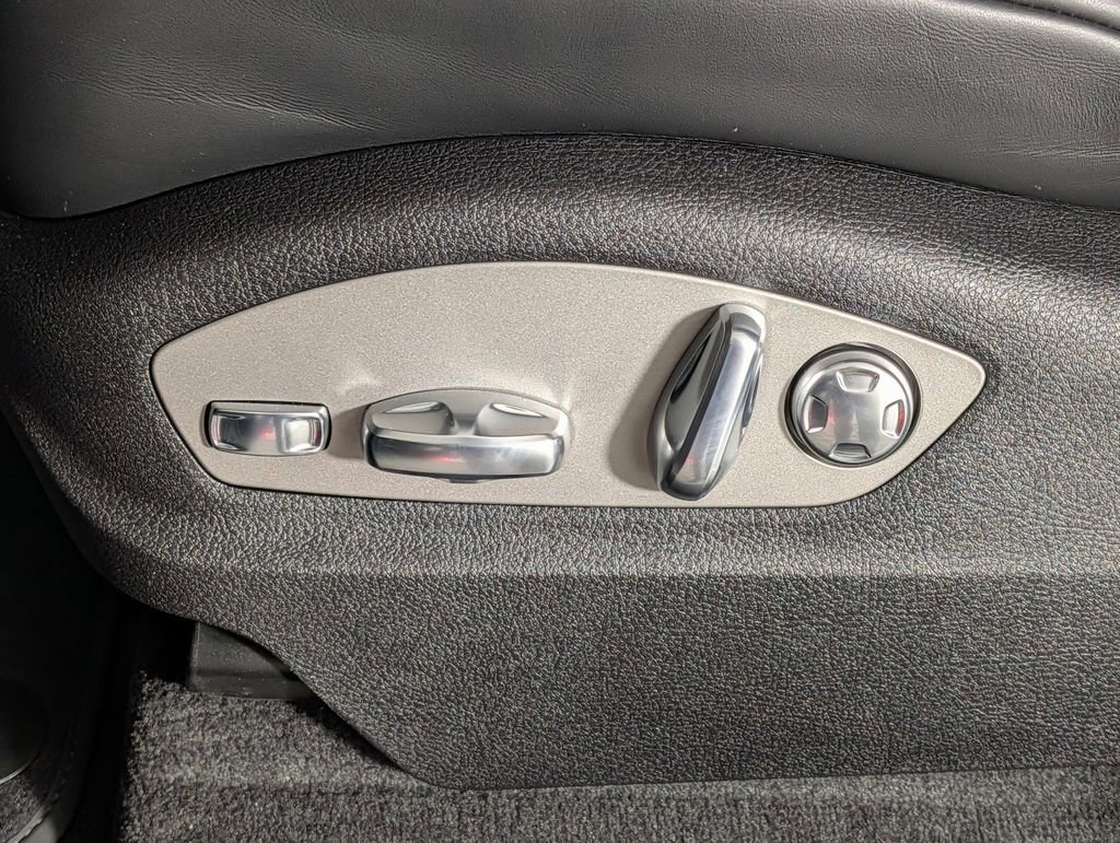 New 2026 Porsche Macan image 29