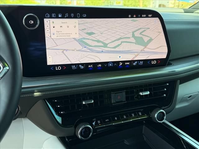 Certified 2025 Chevrolet Suburban Premier AWD/4WD image 21