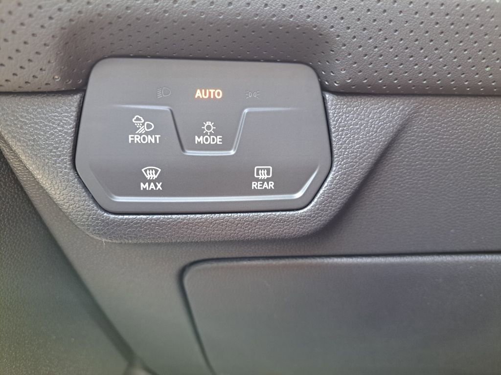 New 2026 Volkswagen Atlas Cross Sport SEL R-Line image 14