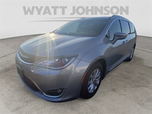 Used 2018 Chrysler Pacifica Touring-L Plus