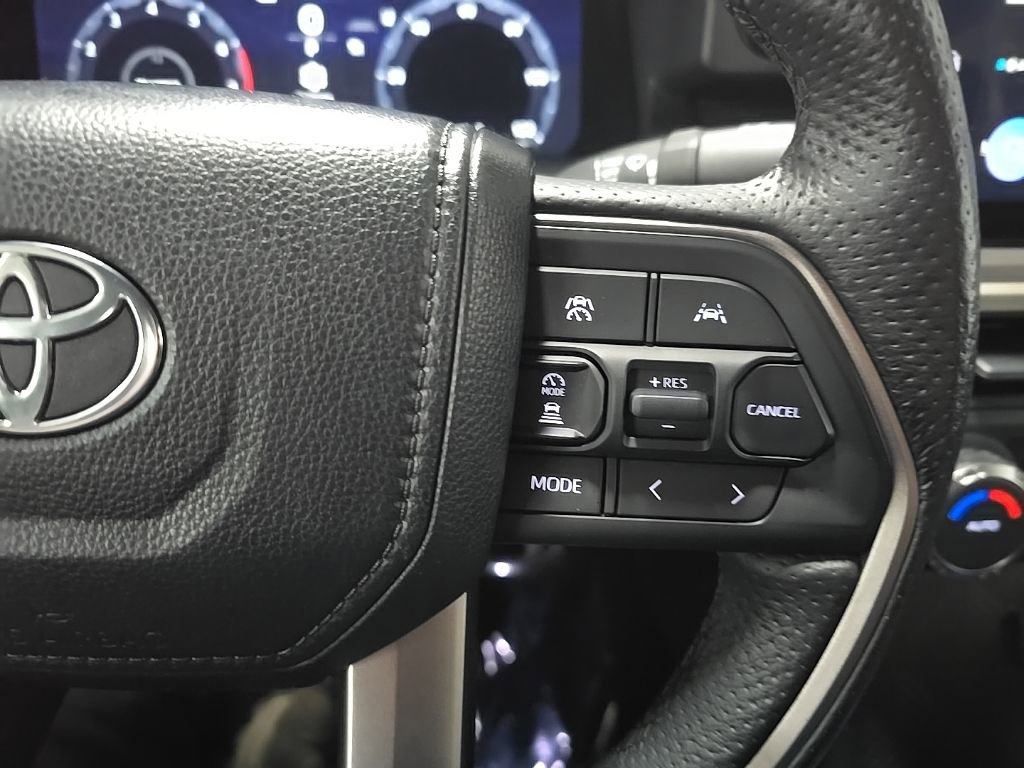 Used 2024 Toyota Tacoma TRD Sport AWD/4WD image 20