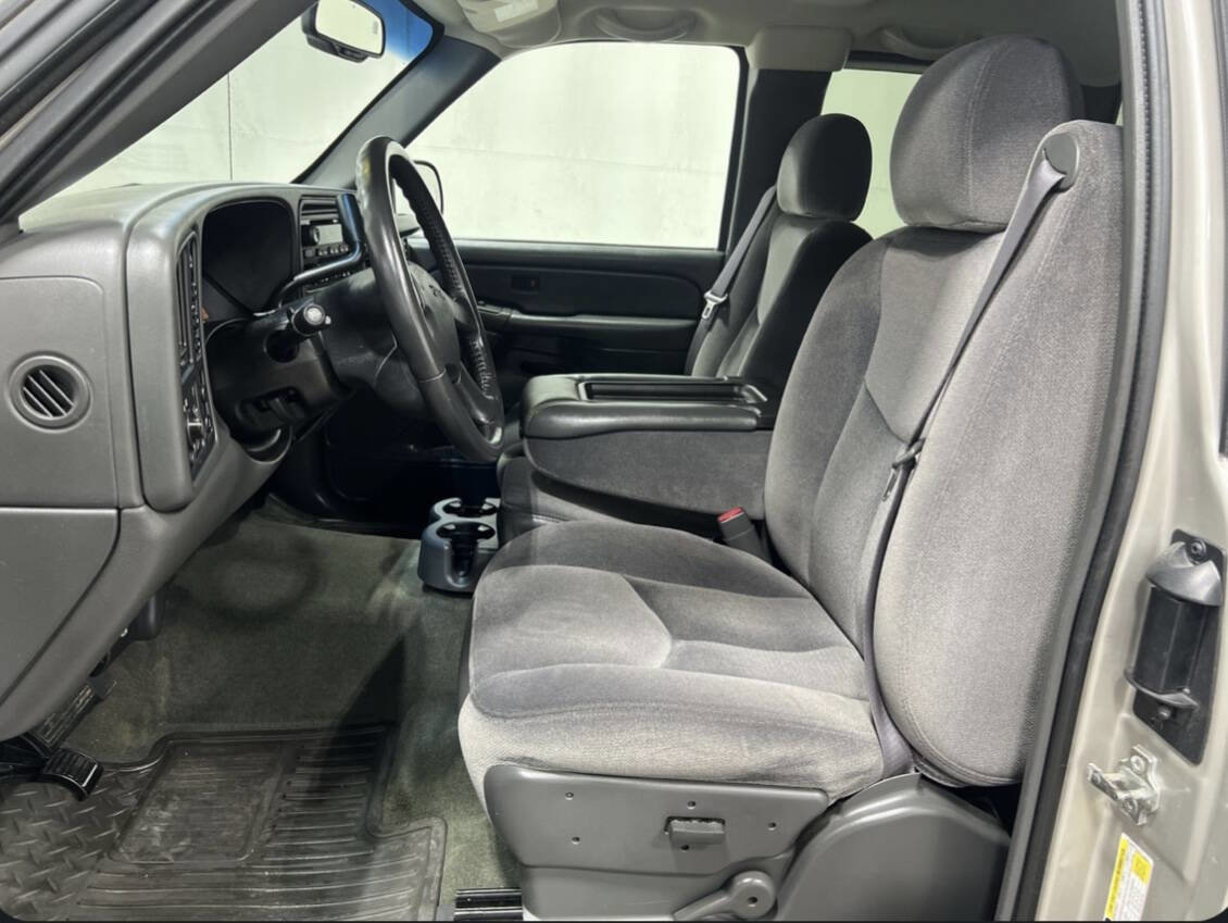 Used 2007 GMC Sierra 2500 SLE w/ Snow Plow Prep Package image 2