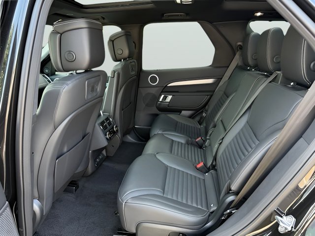 New 2026 Land Rover Discovery Dynamic SE AWD/4WD image 26