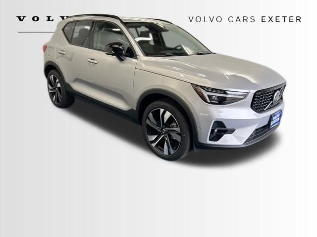 New 2025 Volvo XC40 B5 Ultra w/ Protection Package Premier