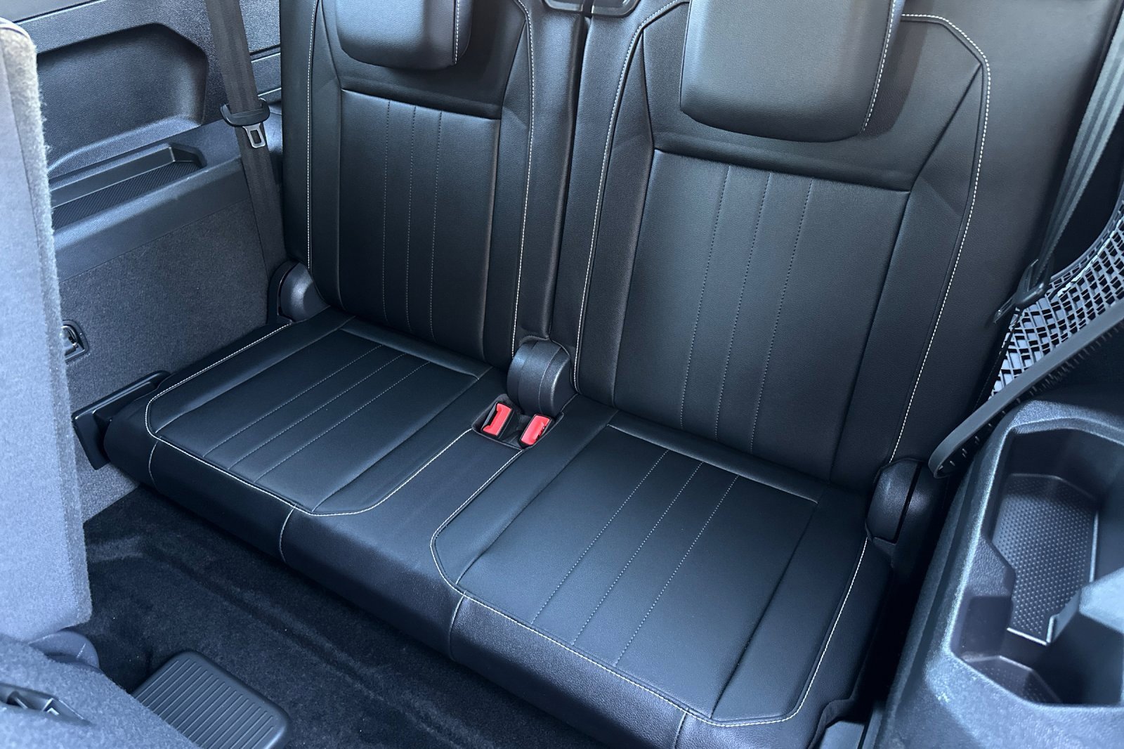 Certified 2022 Volkswagen Tiguan SE R-Line image 16