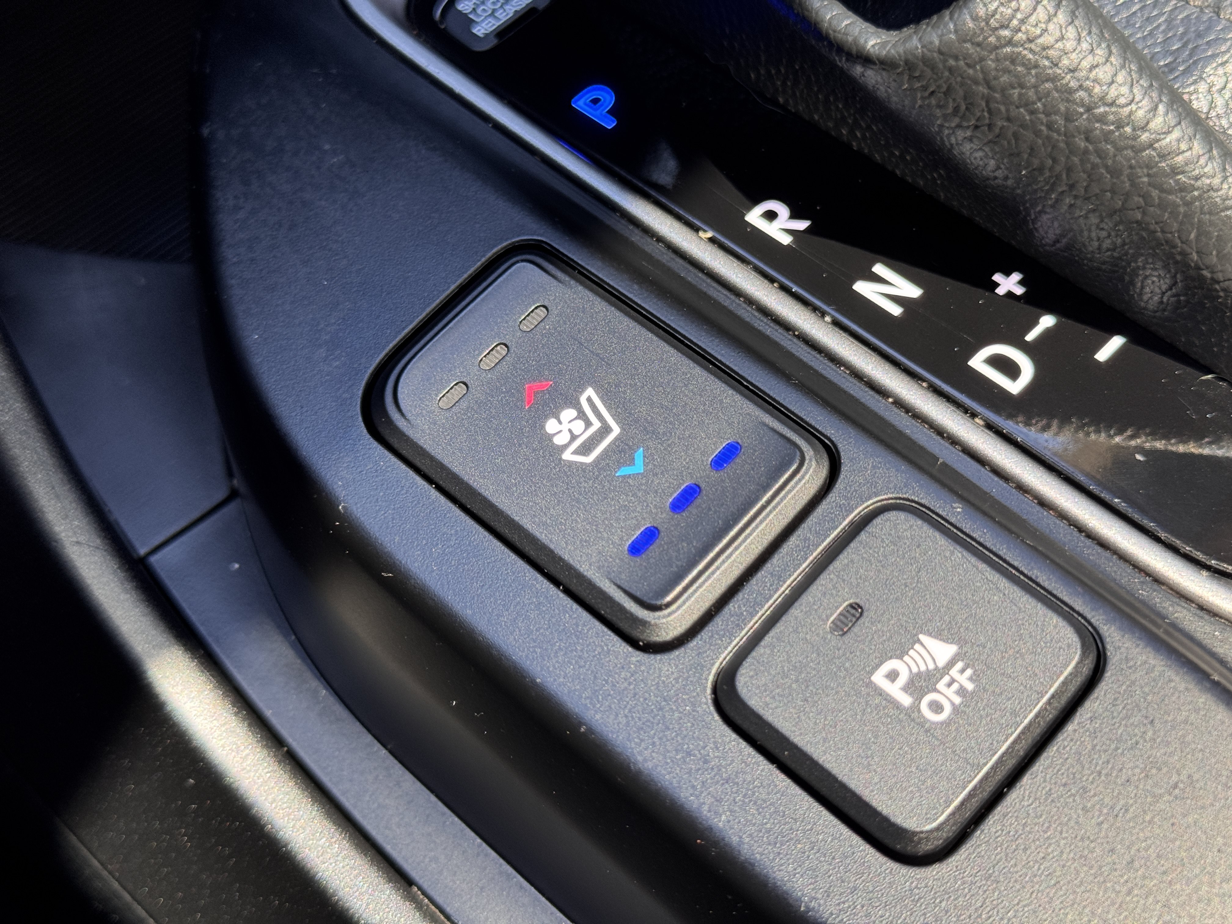 Used 2018 Hyundai Santa Fe Sport AWD/4WD image 27