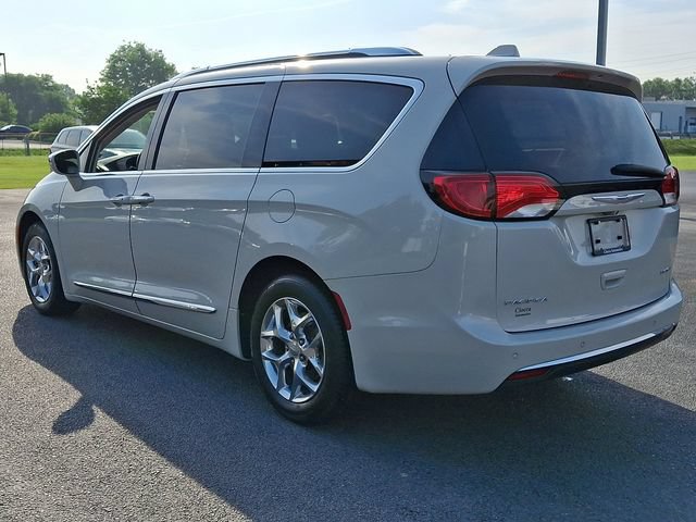 Used 2017 Chrysler Pacifica Limited FWD image 7