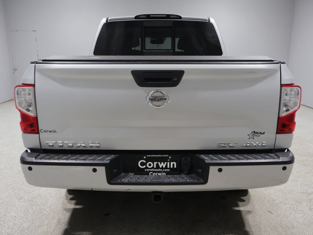 Used 2017 Nissan Titan SV AWD/4WD image 3