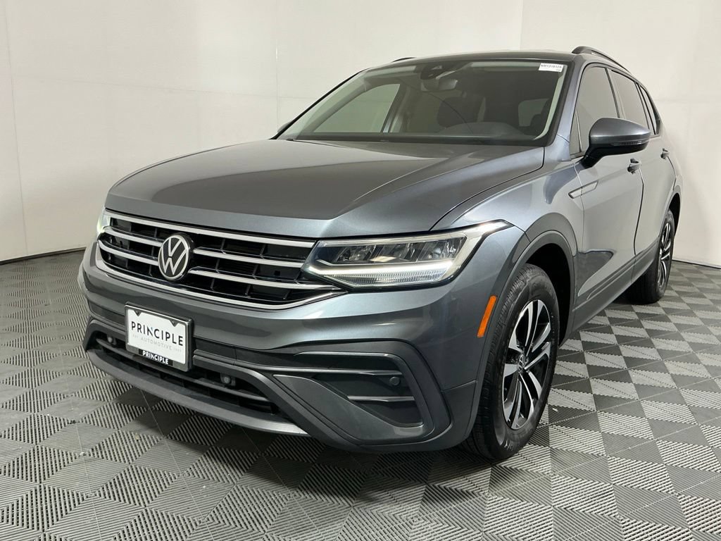 Used 2022 Volkswagen Tiguan S FWD image 2