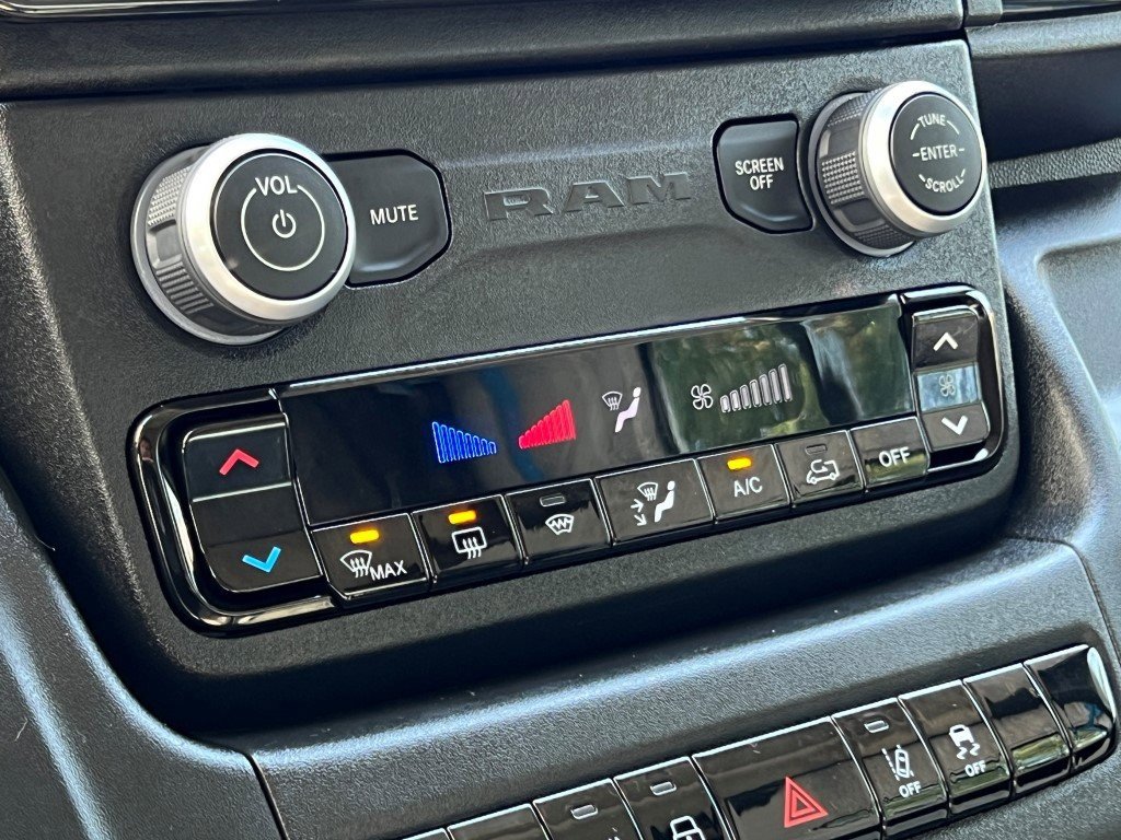 Used 2024 RAM ProMaster 3500 w/ Delivery Van Package image 26