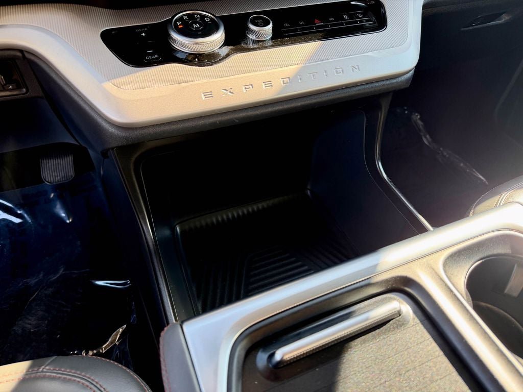 Certified 2025 Ford Expedition Max Active AWD/4WD image 29