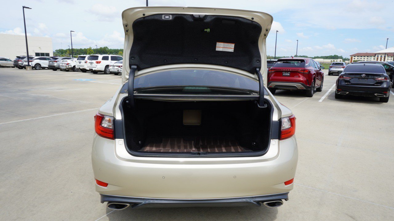 Used 2017 Lexus ES 350 w/ Luxury Package FWD image 40