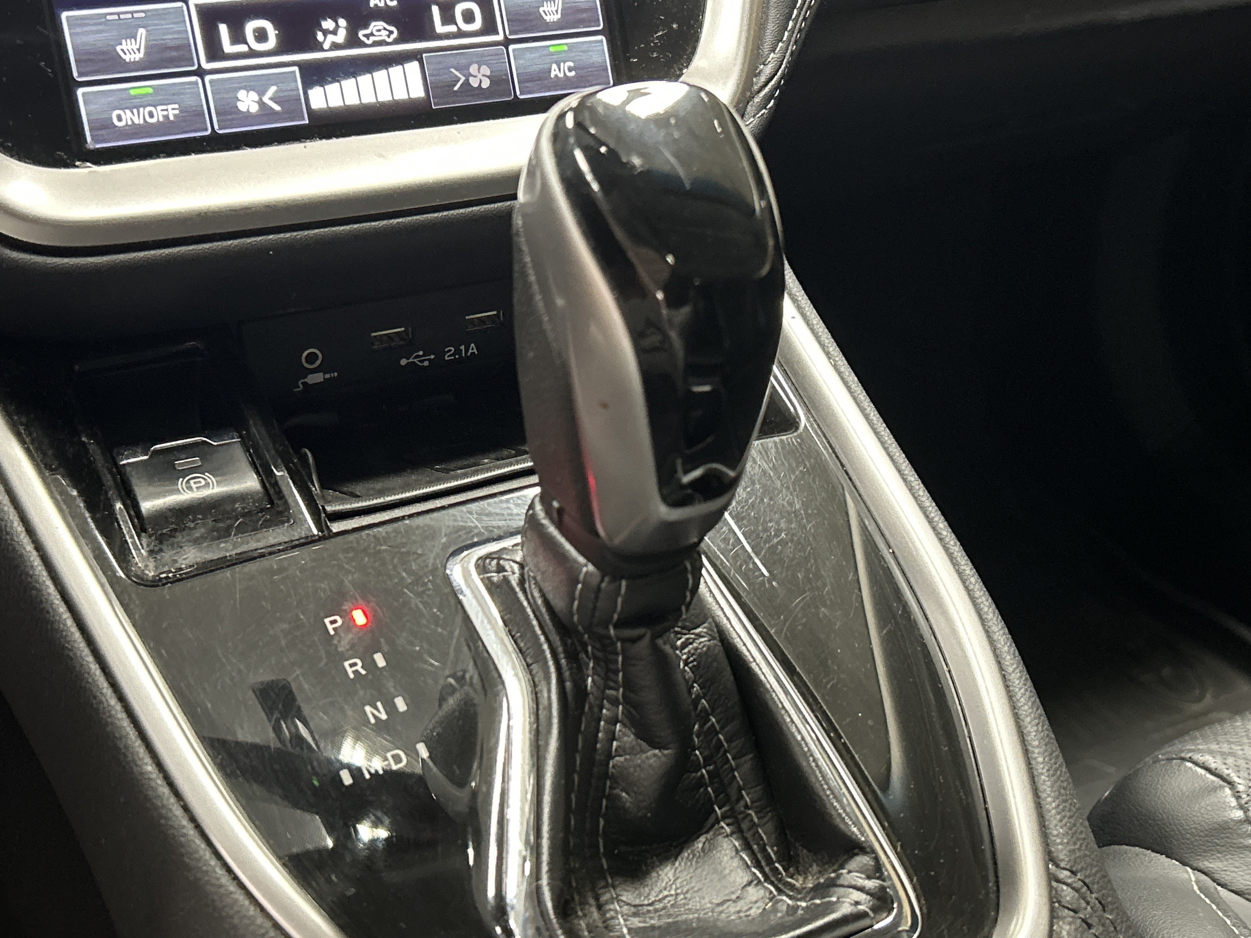 Used 2020 Subaru Outback Limited AWD/4WD image 25