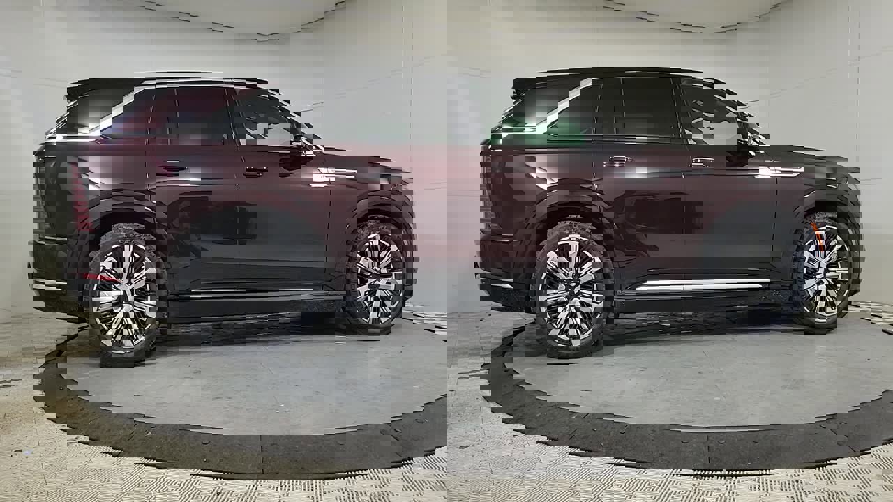 New 2025 Cadillac Escalade IQ Luxury 2 image 7