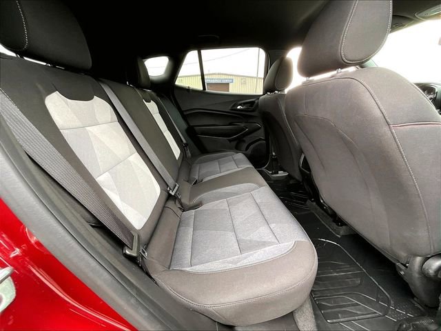 Used 2025 Chevrolet Trax RS image 15