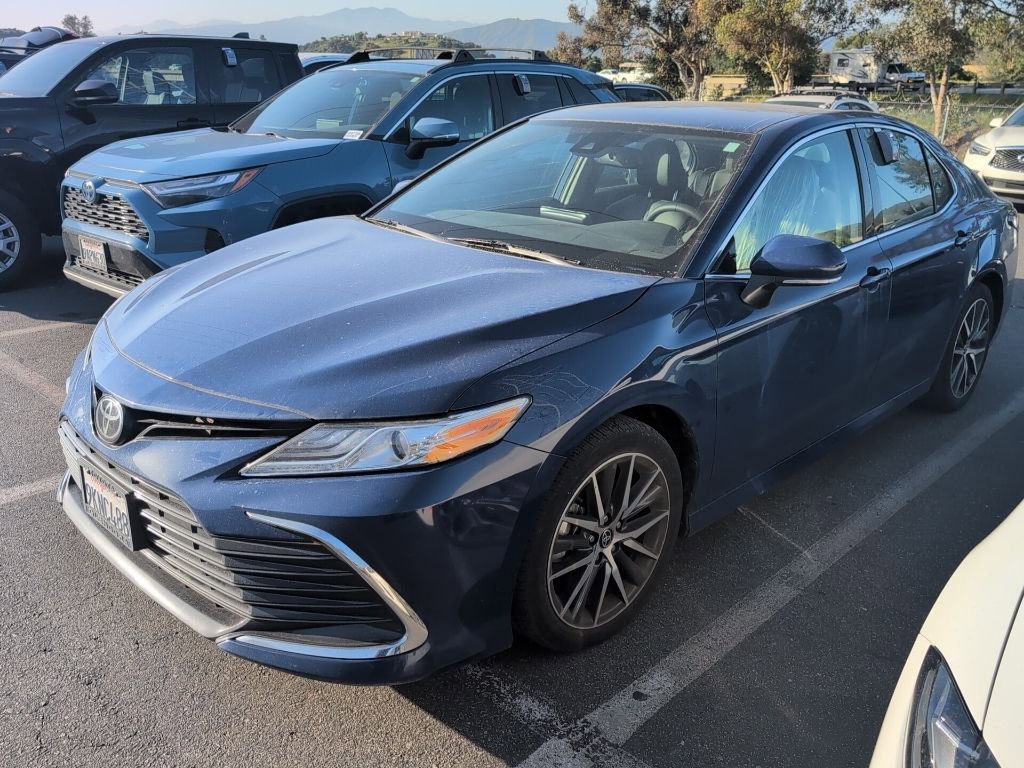 Used 2024 Toyota Camry XLE image 1