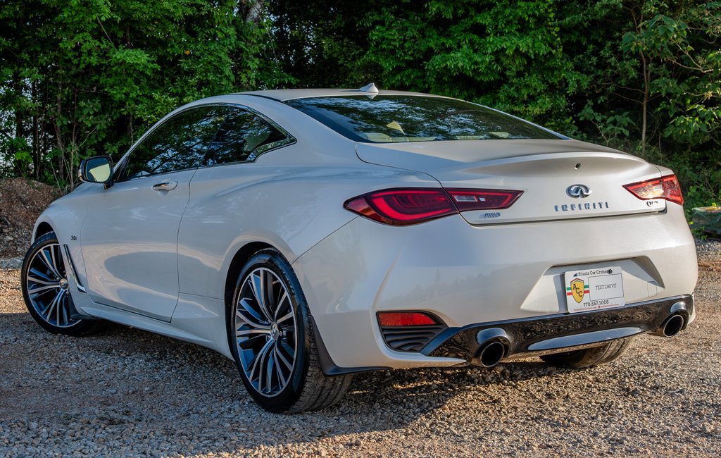 Used 2017 INFINITI Q60 3.0t w/ Premium Plus Package 3.0T AWD/4WD image 3